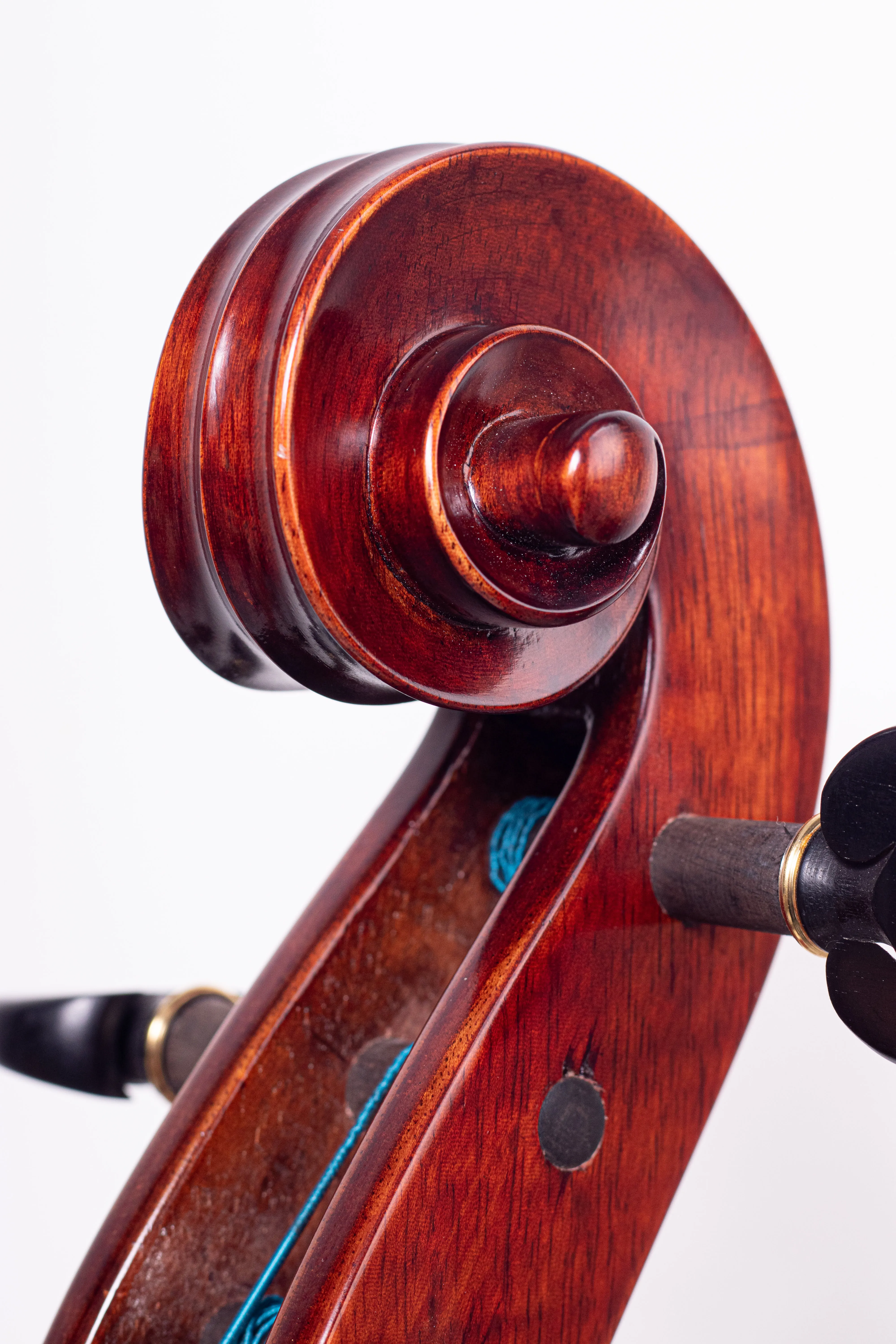 Cello modelo Matheo Goofriller - Voluta